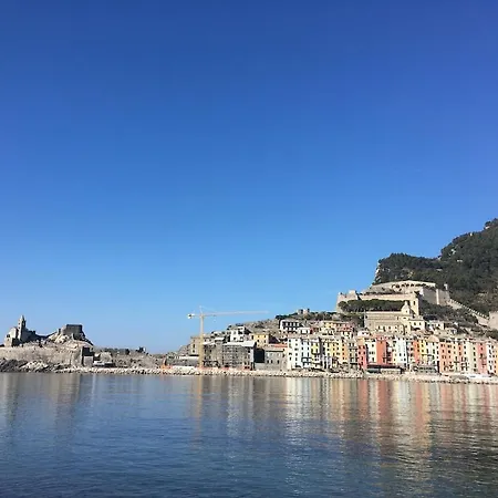 Lunadelmar - La Spezia, Cinque Terrre * La Spezia
